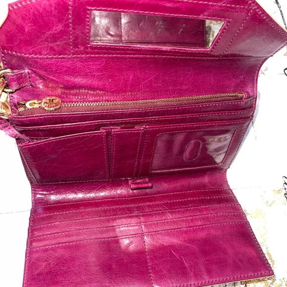 Tory Burch Envelope Wristlet - Picture 2 of 4